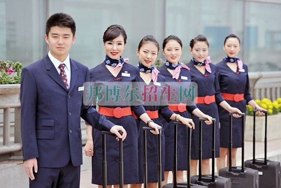 成都空中乘務比較好的大專學校