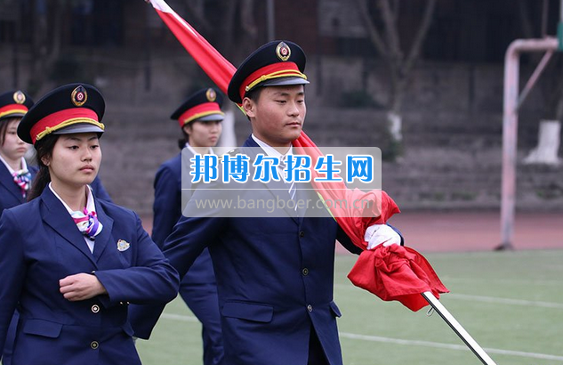 重慶鐵路運(yùn)輸高級技工學(xué)校白市驛分院籌備升旗儀式活動(dòng)