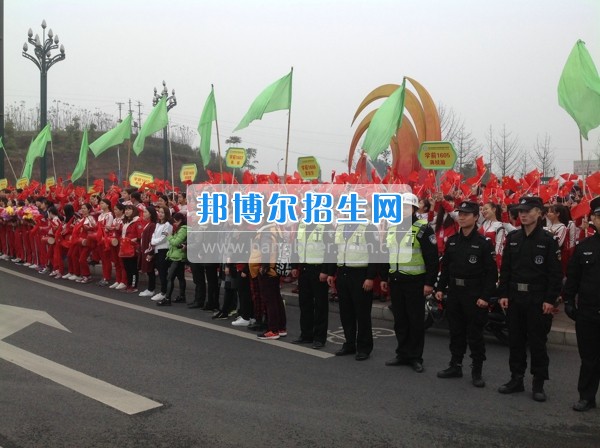 四川省宜賓市南溪區(qū)職業(yè)高級(jí)中學(xué)校學(xué)前教育齊拉練，共踏春風(fēng)迎春景