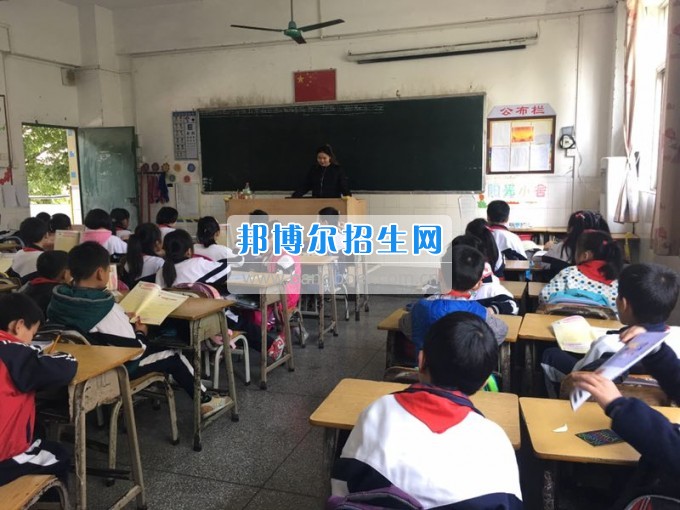 川北幼兒師范高等?？茖W(xué)校職場揚帆 逐夢起航