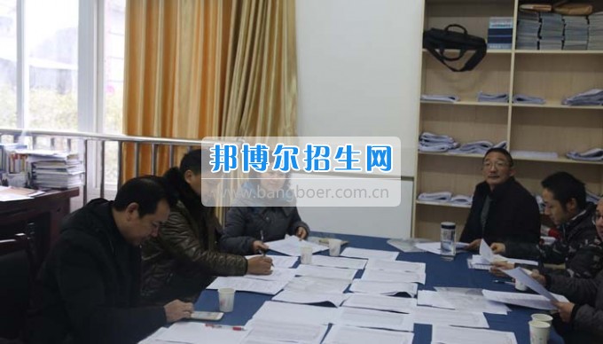 四川省古藺縣職業(yè)高級中學校集智匯力，全力推進依法治校