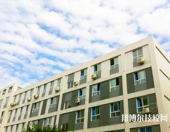 成都市洞子口職業(yè)高級中學校5