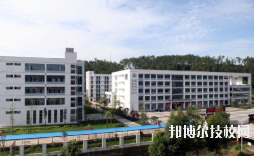 蒲江職業(yè)中專學校3
