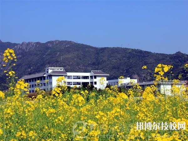 樂清市雁蕩山旅游學校2020年報名條件、招生要求、招生對象