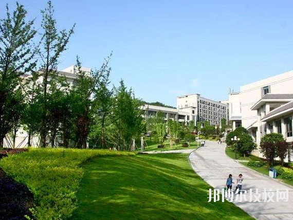 重慶第二交通技工學(xué)校2020年報(bào)名條件、招生要求、招生對(duì)象