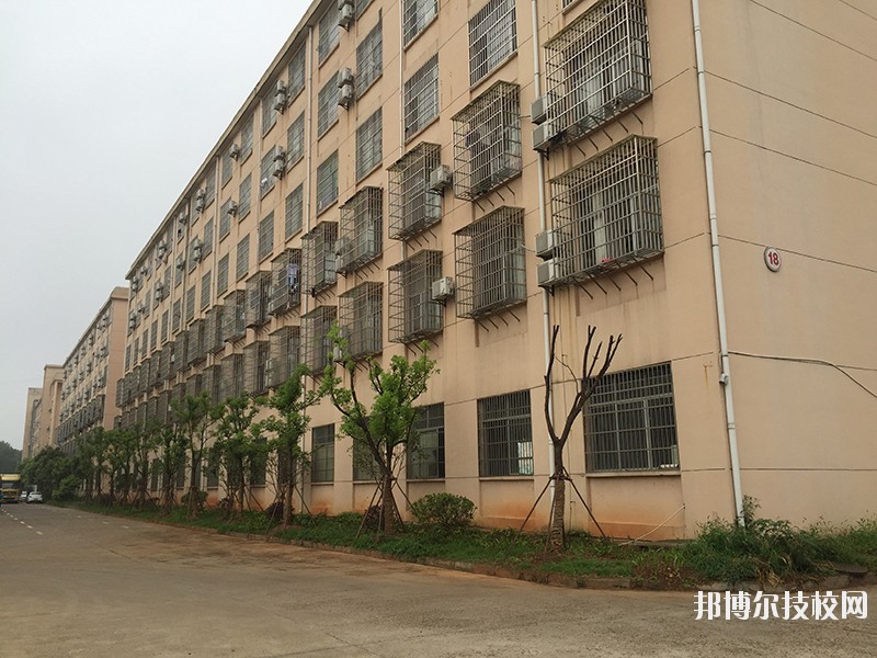 吉安信息工程學(xué)校怎么樣、好不好