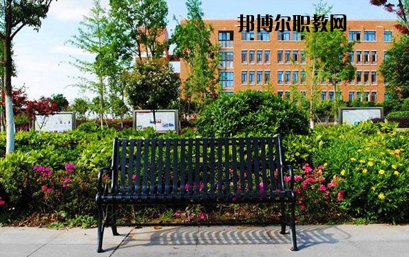 渭南興華職業(yè)學(xué)校2020年報(bào)名條件、招生要求、招生對(duì)象 