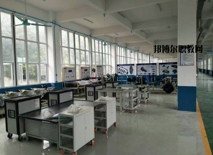 黃石俊賢高級技工學校2020年報名條件、招生要求、招生對象