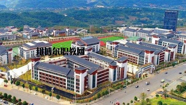 大方綜合職業(yè)技術(shù)學(xué)校2020年報(bào)名條件、招生要求、招生對(duì)象