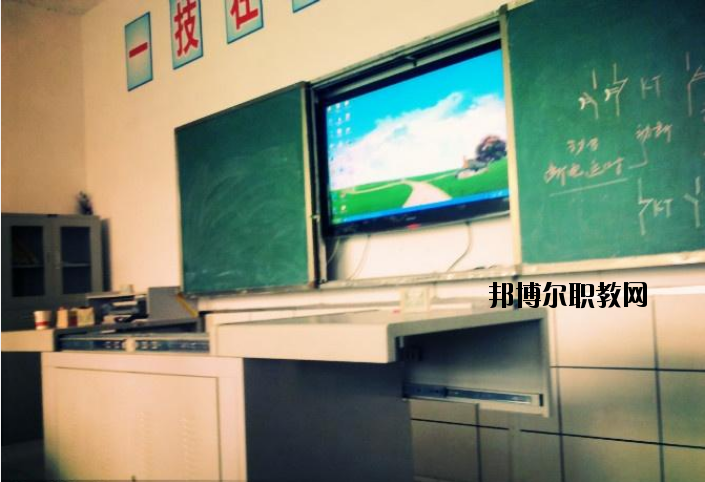 四川省隆昌縣城關(guān)職業(yè)中學(xué)2020年報(bào)名條件、招生要求、招生對(duì)象