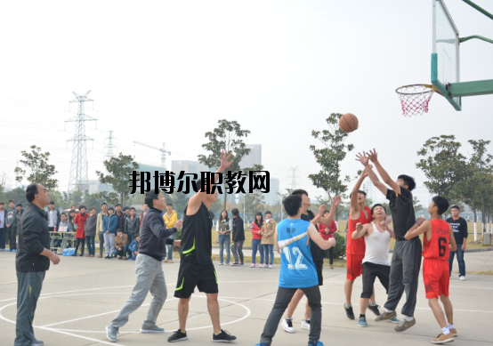 合肥市公交技工學(xué)校2022年報(bào)名條件、招生要求、招生對(duì)象