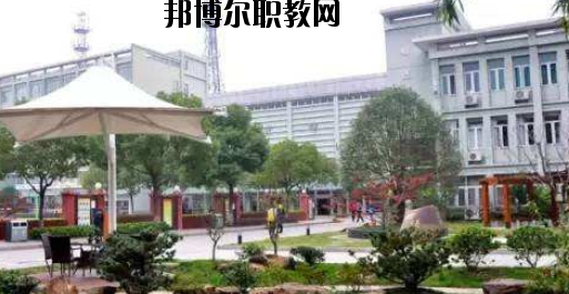 石家莊中美經(jīng)貿(mào)中等專業(yè)學(xué)校怎么樣、好不好