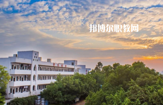 廣州市南沙區(qū)嶺東職業(yè)技術(shù)學(xué)校2020年報名條件、招生要求、招生對象