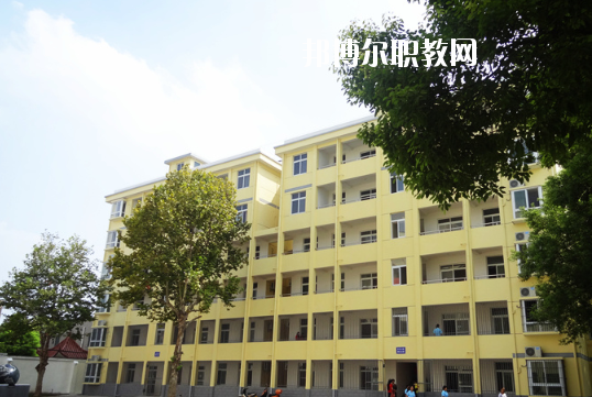 湖北工業(yè)自動化技師學院4