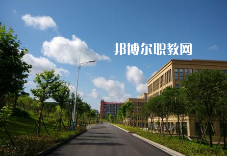 秦皇島市崇德中等職業(yè)學校2022年招生辦聯(lián)系電話