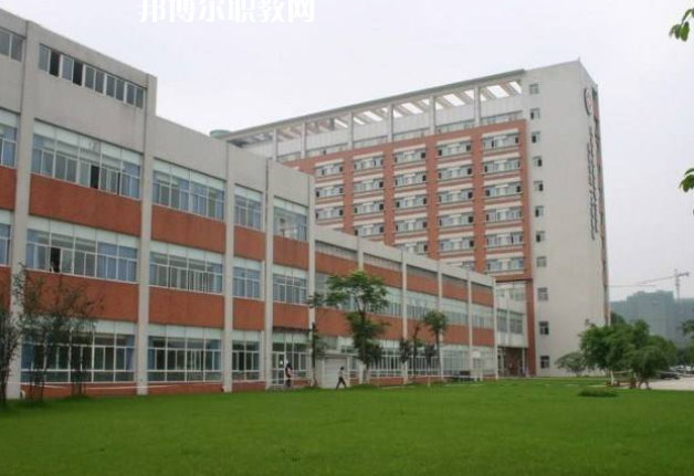 德陽中德工業(yè)技術(shù)學(xué)校2022年學(xué)費、收費多少