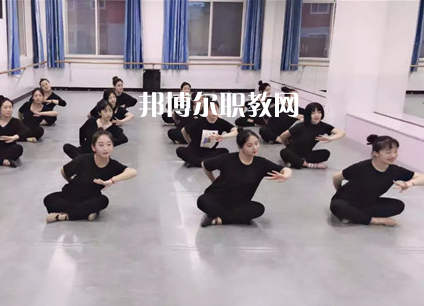 保定工程技術(shù)學(xué)校2022年學(xué)費(fèi)、收費(fèi)多少