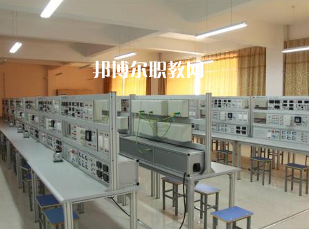 保定工程技術(shù)學(xué)校2022年報(bào)名條件、招生要求、招生對(duì)象