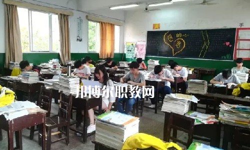 湘潭縣就業(yè)職業(yè)技術(shù)學校2022年報名條件、招生要求、招生對象