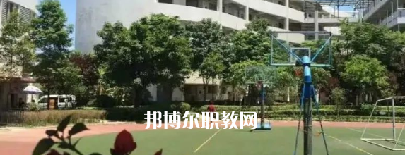 廣州白云工商技師學(xué)院怎么樣、好不好