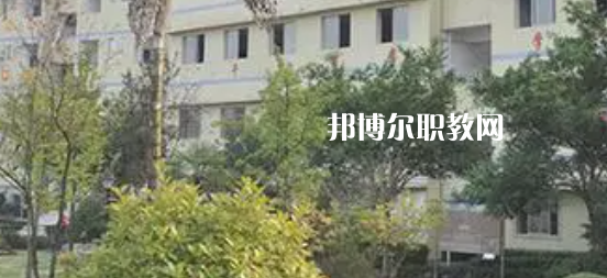 重慶市三峽職業(yè)技工學(xué)校地址在哪里，哪個(gè)地區(qū)，哪個(gè)城市?