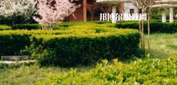 江蘇印刷技工學(xué)校地址在哪里，哪個(gè)地區(qū)，哪個(gè)城市?