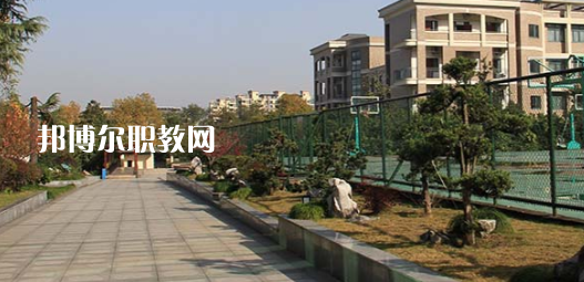 杭州市城西中學職高部地址在哪里，哪個地區(qū)，哪個城市?