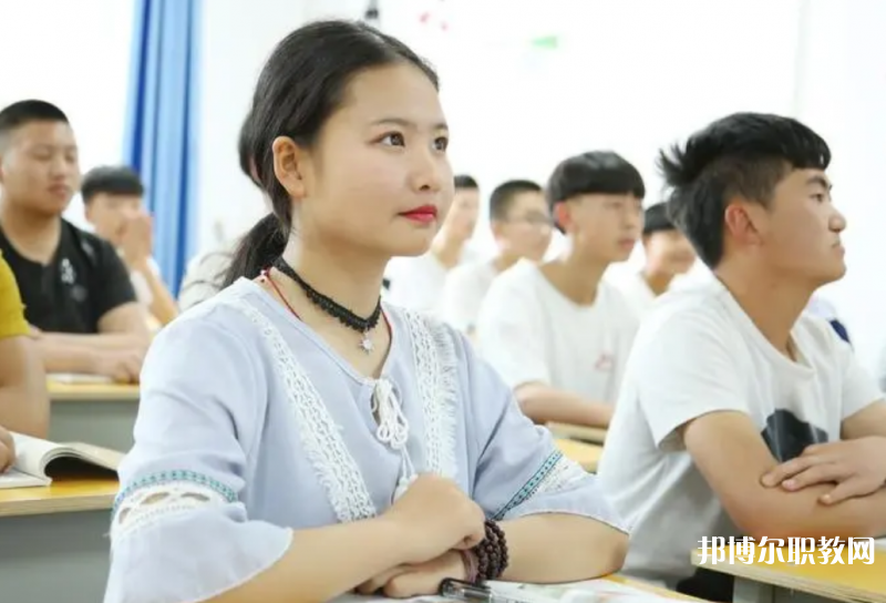 四川2024年上中專(zhuān)學(xué)?？刹豢梢钥即髮W(xué)