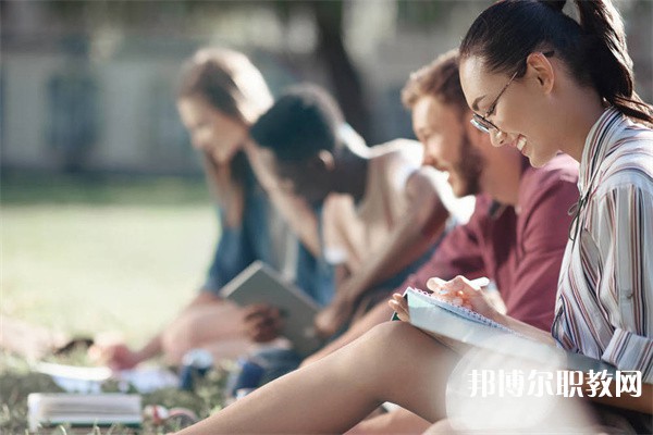 廣東哪里的中職學(xué)校能讀烹飪(西式烹調(diào))專(zhuān)業(yè)
