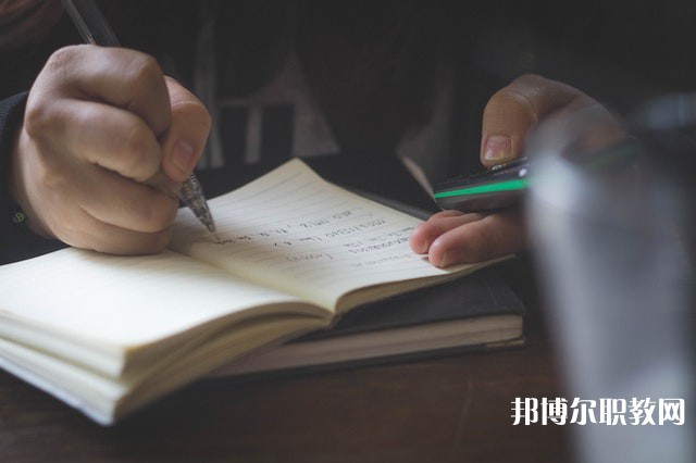 廣東哪里的中職學校能讀化妝品技術專業(yè)