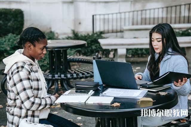 廣東哪里的中職學(xué)校能讀老年護(hù)理專業(yè)