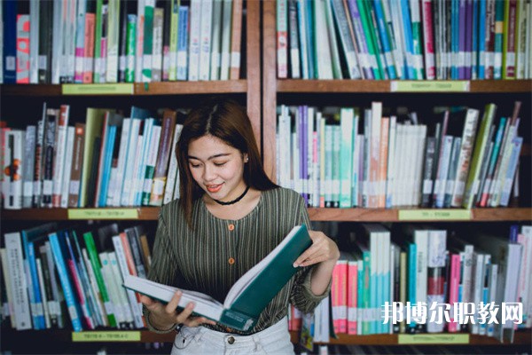 廣西哪里的中職學(xué)校能讀電腦與財會專業(yè)
