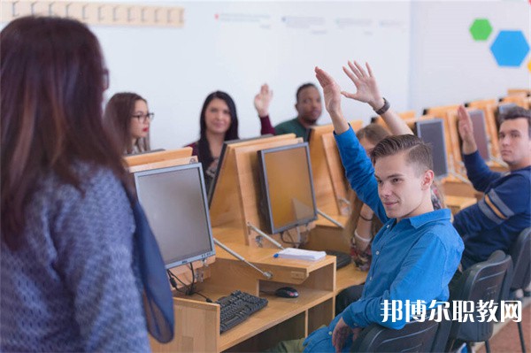 貴州哪里的職業(yè)學(xué)校能讀旅游酒店服務(wù)與管理專業(yè)