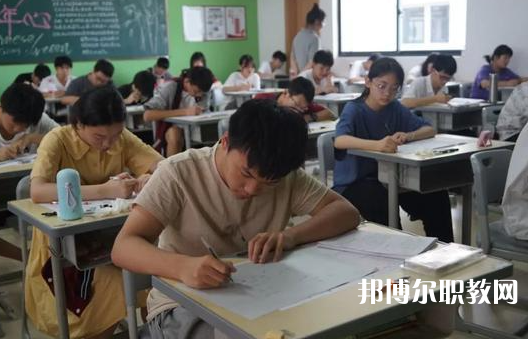2025岳陽(yáng)中職學(xué)校最新排名前三名單