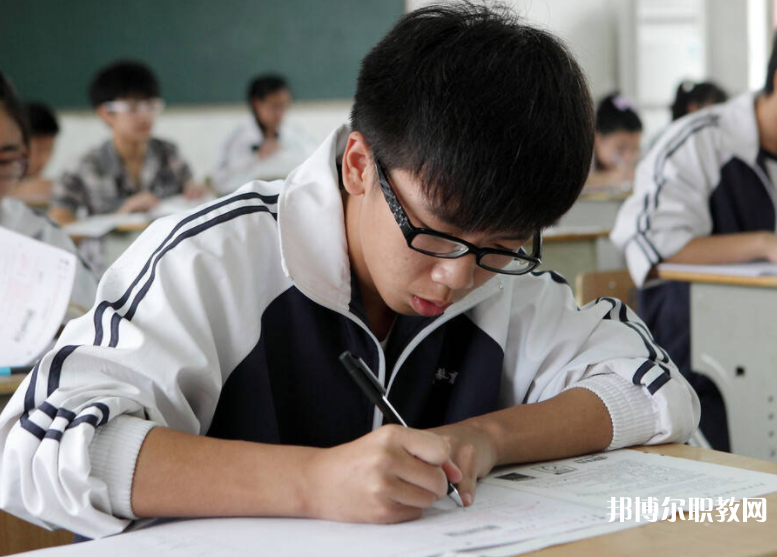 四川2025年初中生可以讀什么消防技術(shù)工程學(xué)校