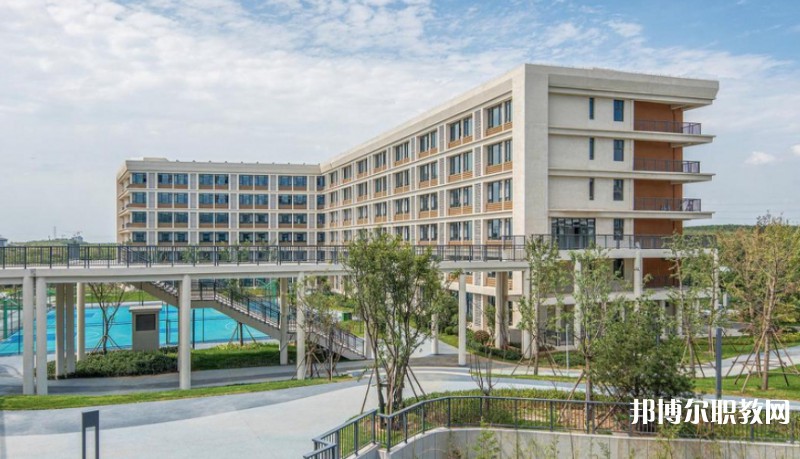 四川2025年讀電工學(xué)校要多少錢